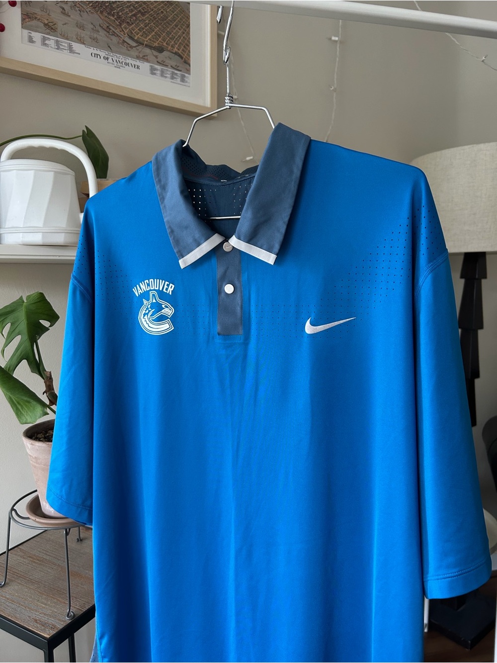 Nike Tiger Woods Vancouver Canucks Golf Polo Performance